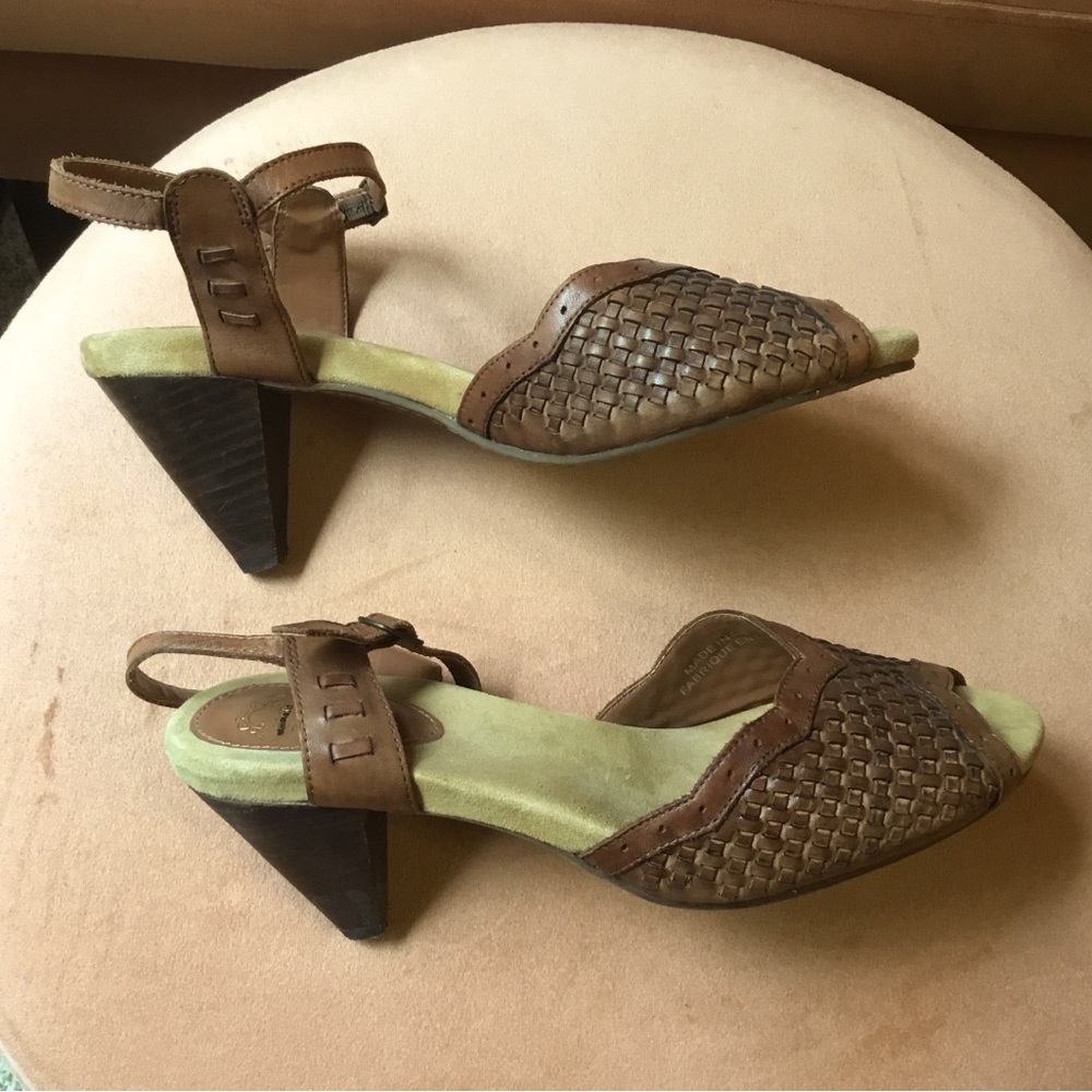 Anthropologie ECOTE Brown Woven Leather Pumps Size 9